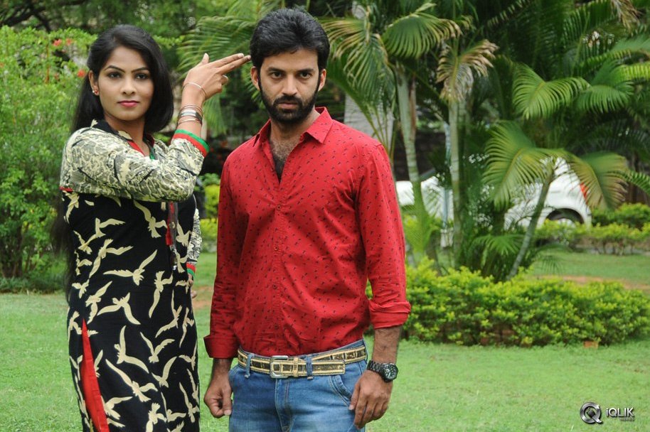 Bandhook-Movie-Platinum-Disc-Function